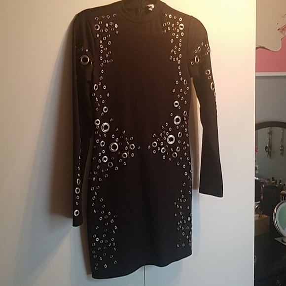 Daya By Zendaya Dresses & Skirts - Black Gromet Dress